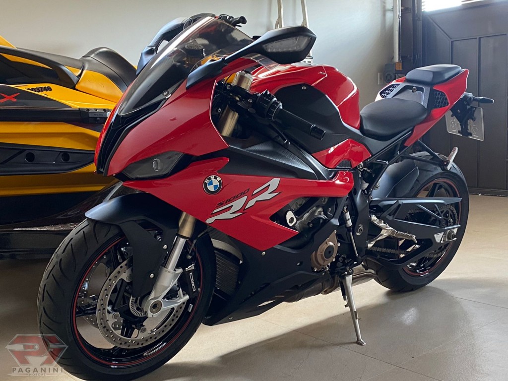 Você compraria uma BMW S 1.000 RR verde?